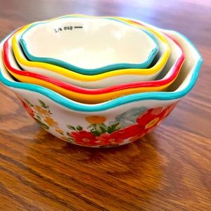 Pioneer Woman Ceramic Measuring cups